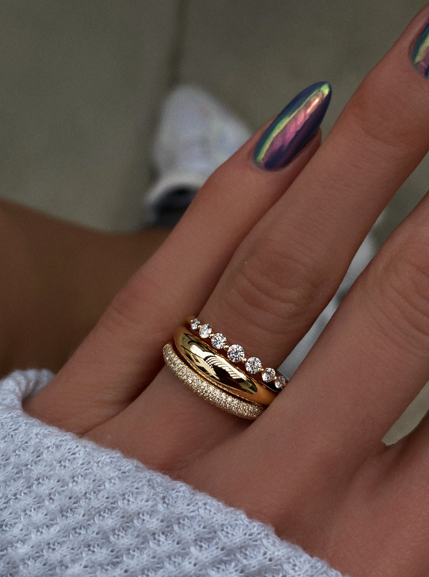 14kt gold and diamond rounded half eternity ring